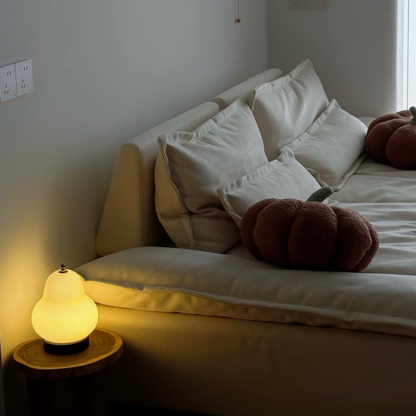 Lumi Poire Lamp